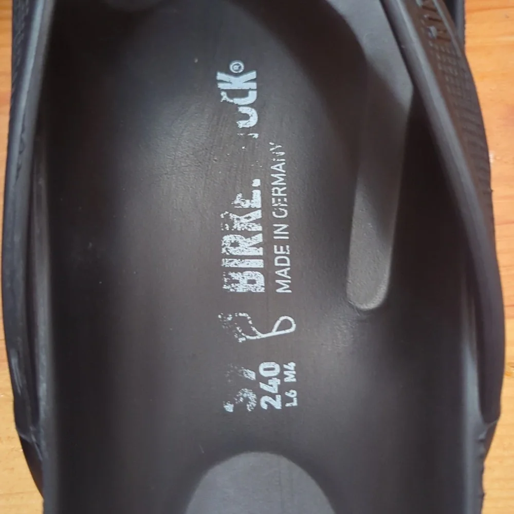 Birkenstock Black Flip-Flops - Picture 4 of 10
